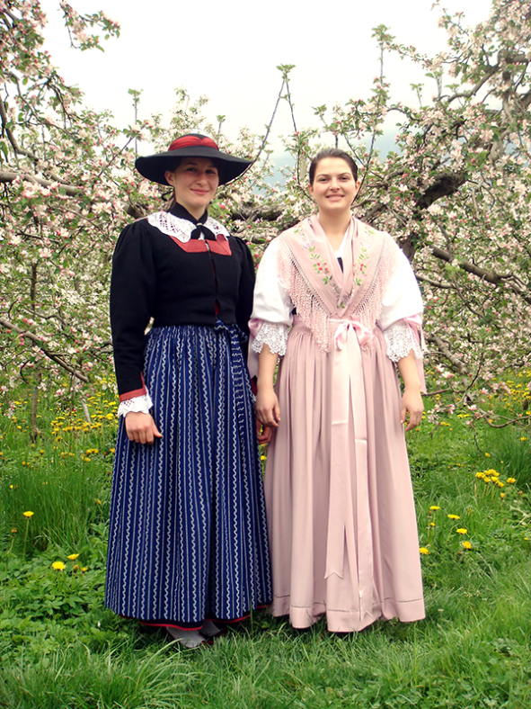  Meraner Dirndl und das Burgräfler Bäurische Gewand