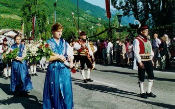 Tracht der Bürgerkapelle Lana15.jpg