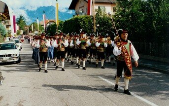 Tracht der Bürgerkapelle Lana16.jpg