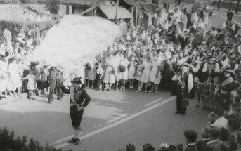 Tracht der Bürgerkapelle Lana18.jpg