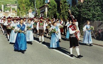 Tracht der Bürgerkapelle Lana19.jpg